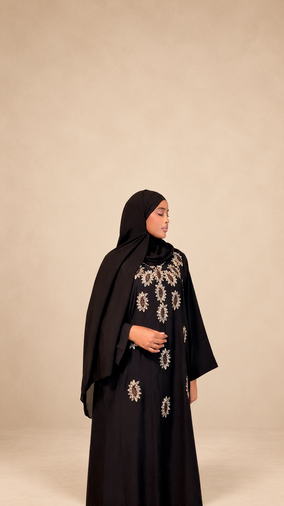 Midnight Bloom Closed Abaya