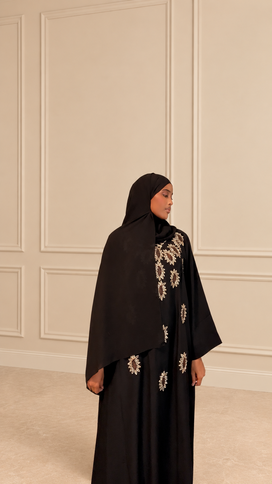 Midnight Bloom Closed Abaya